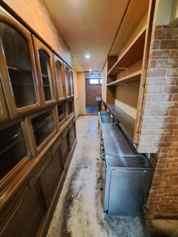 値上り松マンション松山１F店舗の内装