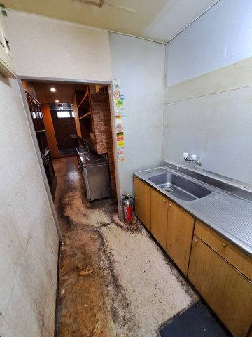 根上り松マンション松山１F店舗のキッチン