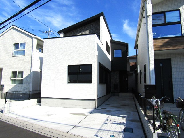 草加市花栗1丁目 分譲住宅の外観