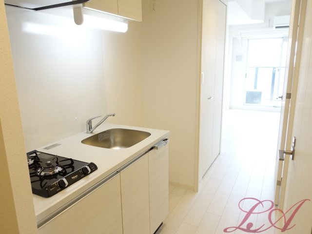 アドバンス名古屋モクシーのキッチン|同間取り画像使用
実際のお部屋と色などが異なる場合がございます。