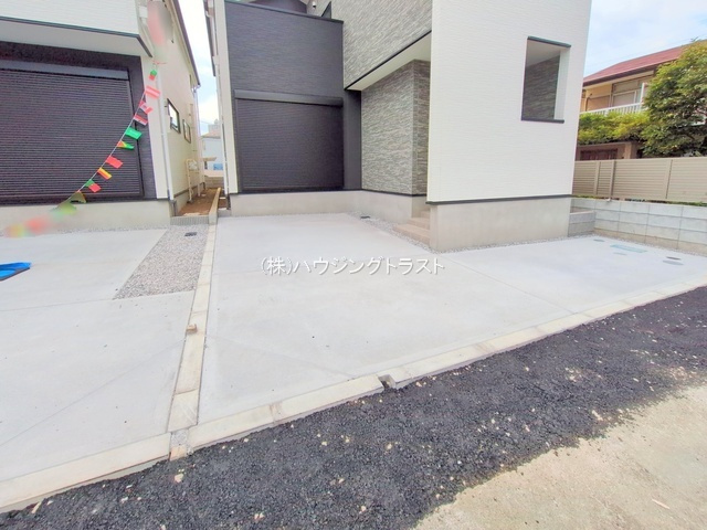 仲介手数料無料　ケイアイグレース所沢市旭町5期・新築全2棟の駐車場