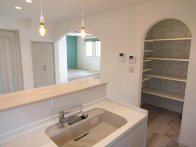 【内装】 | 【太陽光パネル搭載】甲府市羽黒町 | パントリー付き