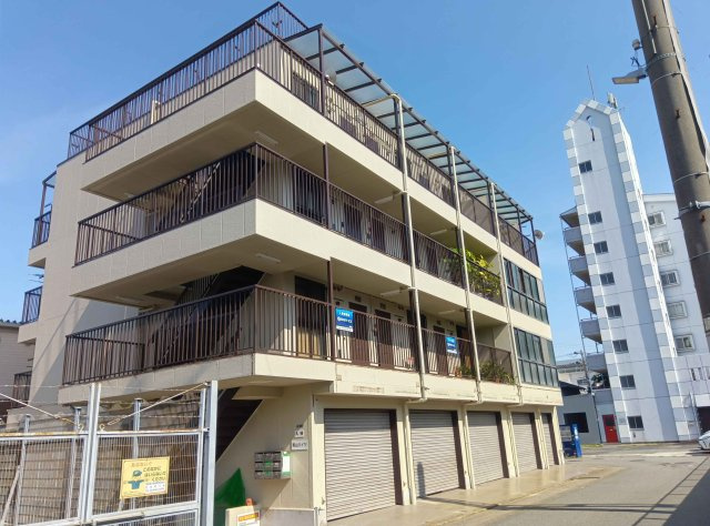 阪山ハイツ店舗