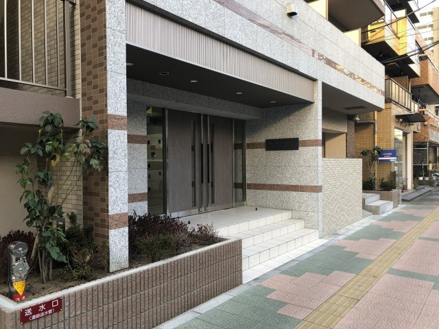 【エントランス】 | エスファルベ川口