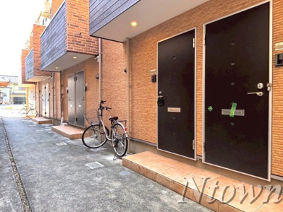 【エントランス】 | メゾン生駒町 | ゆとりのあるエントランスです