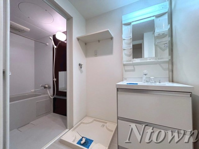 【洗面所】 | メゾン生駒町 | 使いやすい洗面所です