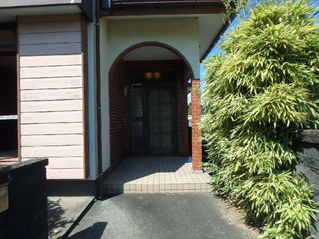 S1675H　立野中古住宅の玄関