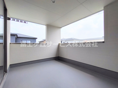 【バルコニー】 | 豊川市平井町 58期 新築一戸建て 1号棟 | お洗濯にも便利なバルコニー付き