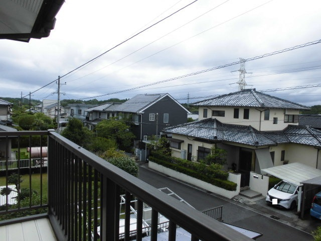 生目台東2丁目の周辺