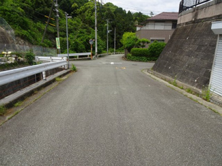 【前面道路含む現地写真】 | 川西市湯山台2丁目　建築条件無土地