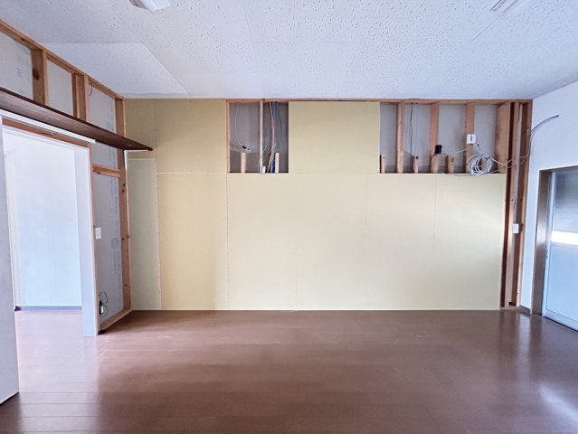 北屋敷事務所（倉庫付き）の内装