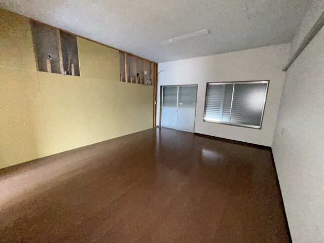 北屋敷事務所（倉庫付き）の内装