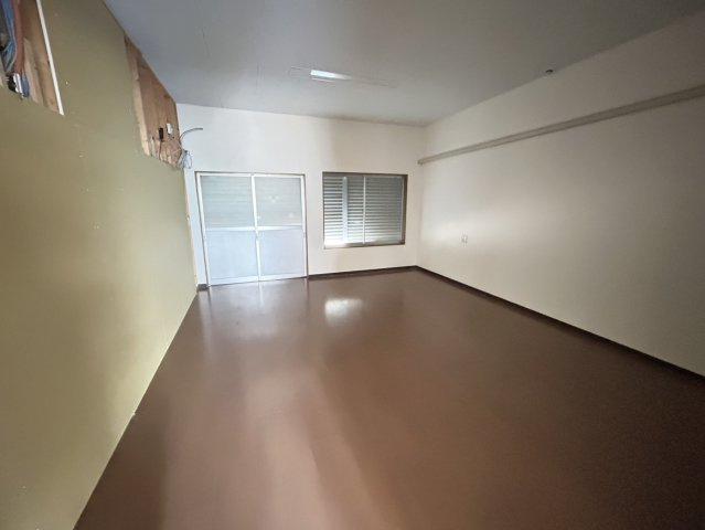 北屋敷事務所（倉庫付き）の内装