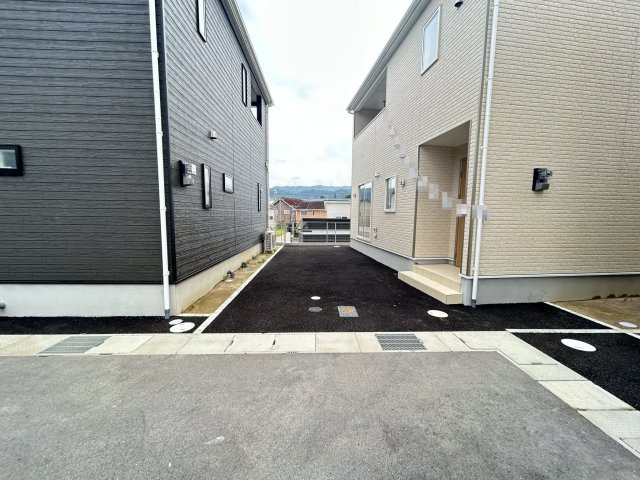 ＪＲ馬堀駅徒歩１３分■オール電化■省エネ給湯器エコキュート搭載■クレイドルガーデン亀岡市篠町野条第３の駐車場|駐車場