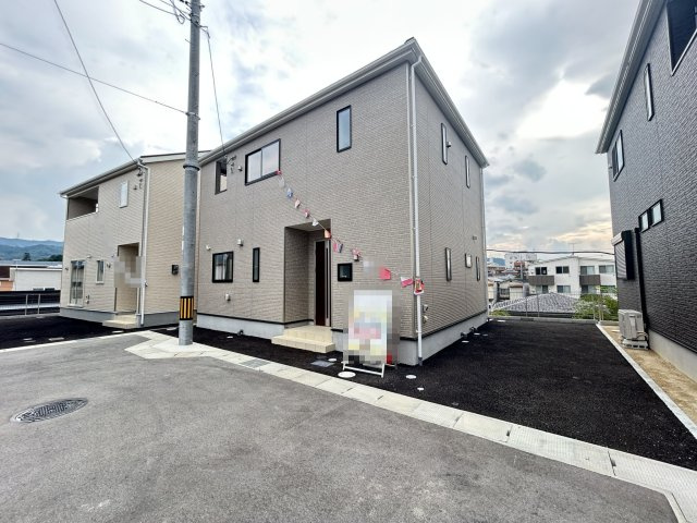 ＪＲ馬堀駅徒歩１３分■オール電化■省エネ給湯器エコキュート搭載■クレイドルガーデン亀岡市篠町野条第３の駐車場|駐車場
