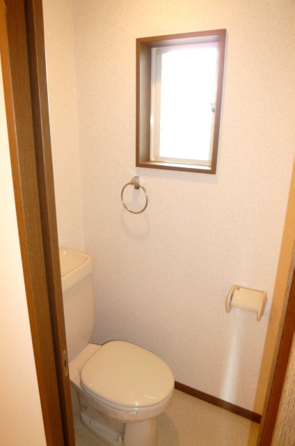 サンハイツ小森野II【10,000円キャッシュバック対象物件】のトイレ|シンプルで使いやすいトイレです