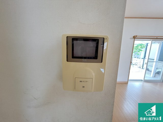 泉大津市清水町　中古一戸建ての防犯設備|防犯に安心なカラーモニターインターホン！
