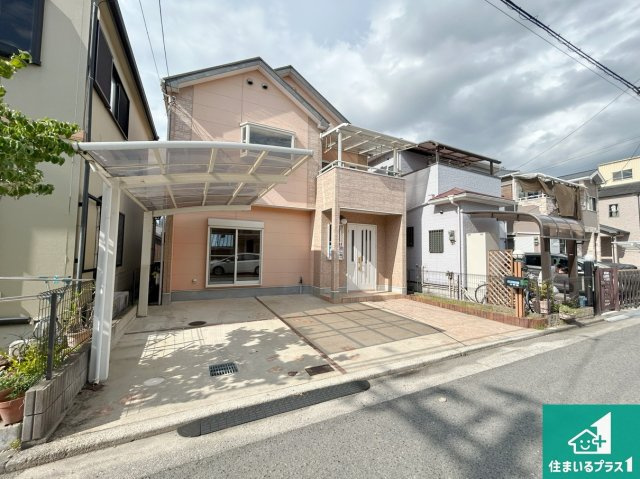 泉大津市清水町　中古一戸建ての外観|周辺は落ち着いた街並みの住宅地！子育てがしやすい住環境です！気になることがありましたら、お気軽にお問い合わせください！