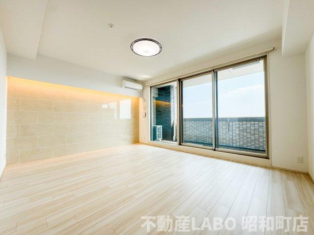 プレジオ帝塚山の居間・リビング