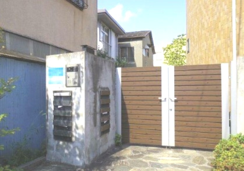 ティーダ(TI-DA)のエントランス