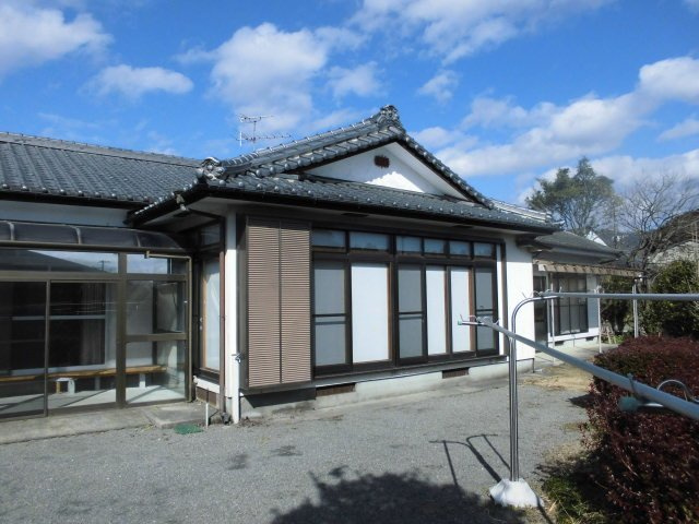 小林市野尻町の外観