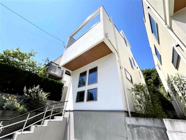 鎌倉市七里ガ浜二丁目戸建の外観