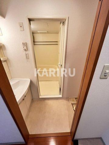 ウィスタリア京橋の玄関