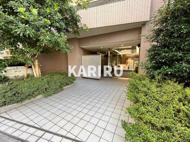 ウィスタリア京橋のエントランス