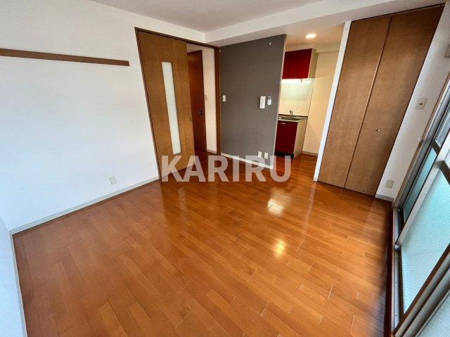 ウィスタリア京橋の居間・リビング