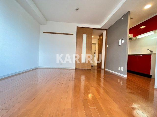 ウィスタリア京橋の居間・リビング