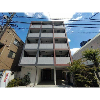 【外観】 | パティオ西新宿 | 鉄筋コンクリート造のがっちりとした建物。