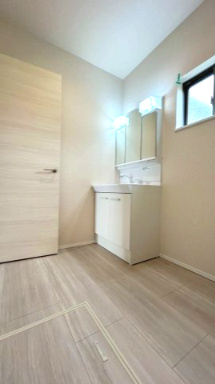 富士市富士岡１４期　全１棟の脱衣所|現地撮影