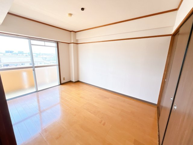 エシール共和の洋室
