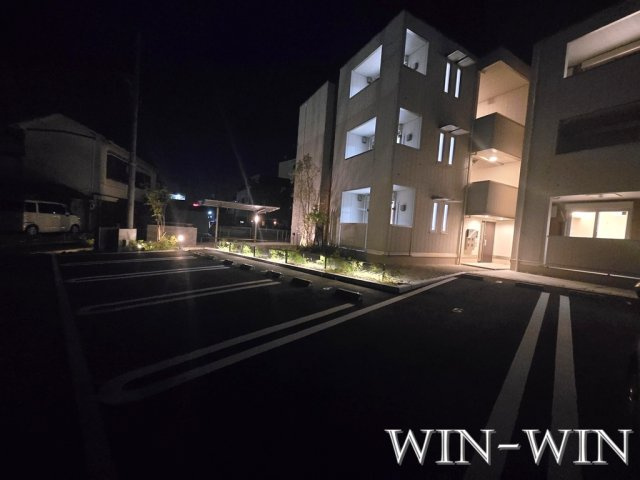 D-avance花田の駐車場