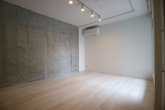 グレージュ大橋の居間・リビング