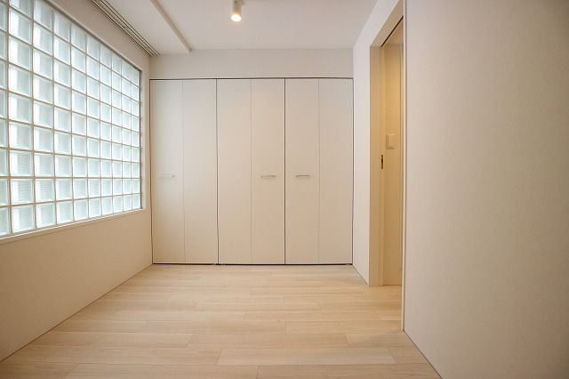 グレージュ大橋の居間・リビング