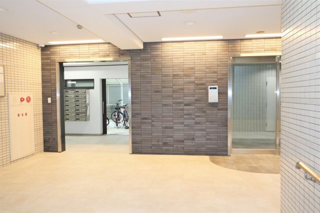 【エントランス】 | ライオンズマンション中之島公園北 | エントランスホール