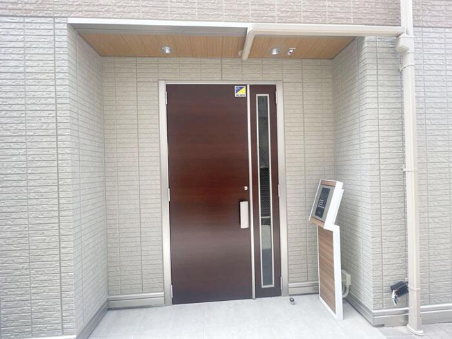 【エントランス】 | DROOM八幡町