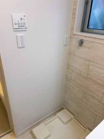 高師浜1丁目　平成30年築のランドリースペース