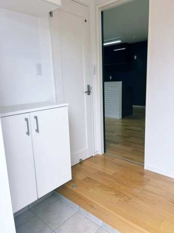 高師浜1丁目　平成30年築の玄関