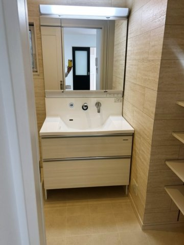 高師浜1丁目　平成30年築の独立洗面台