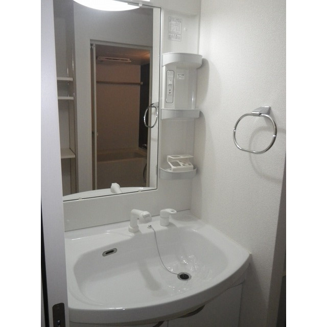 ラクレイス西新レジデンシャルタワーの洗面所