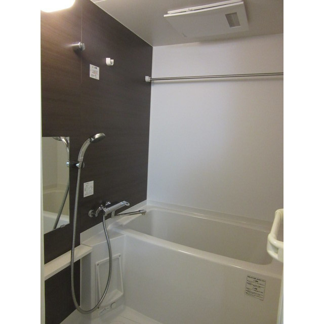 ラクレイス西新レジデンシャルタワーの浴室