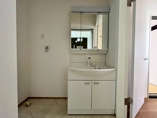 【独立洗面台】 | 阿見町大室　中古戸建 | 