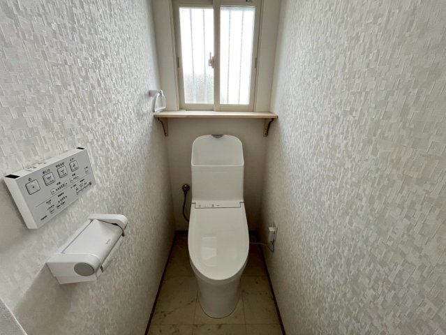 【トイレ】 | 阿見町大室　中古戸建 | トイレは1F、2F共に完備！取り合いになることがありませんね(^^)/