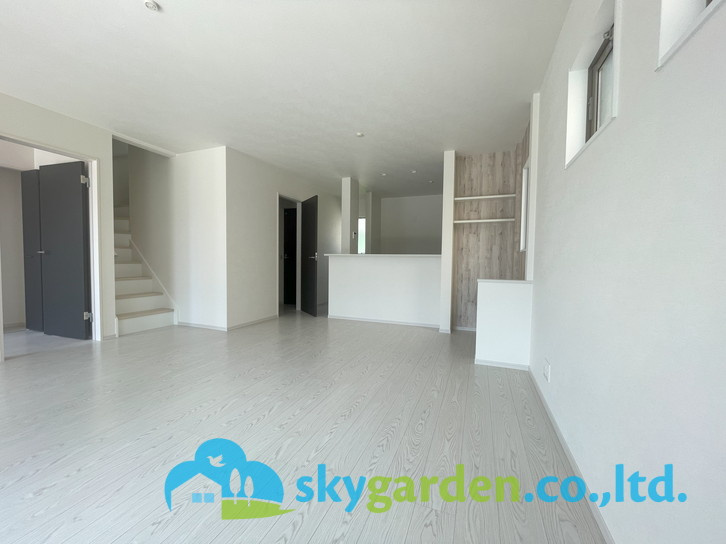 藤沢市西富4期　新築戸建　全2棟2号棟の居間・リビング