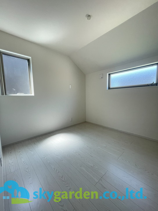 藤沢市西富4期　新築戸建　全2棟2号棟の洋室