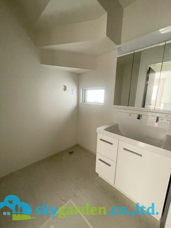 藤沢市西富4期　新築戸建　全2棟2号棟の独立洗面台