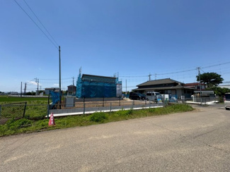 【前面道路含む現地写真】