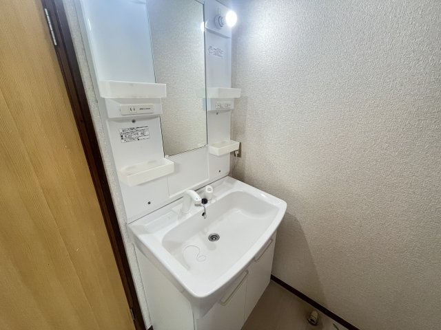 藤沢台6丁目テラスハウスの洗面所